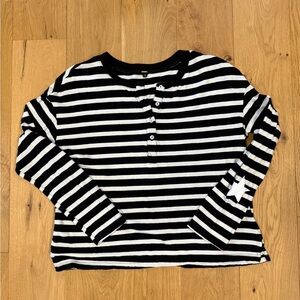 Monrow Striped Henley Size Medium